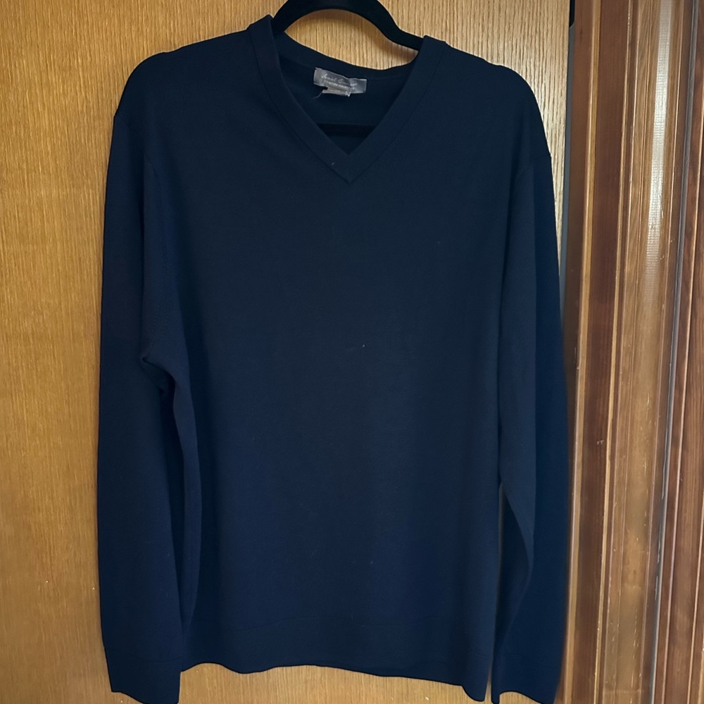 Daniel Cremieux Signature Collection Navy V-Neck Sweater. Men’s Size XL.